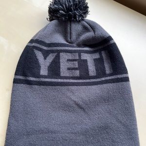 Yeti pompom hat